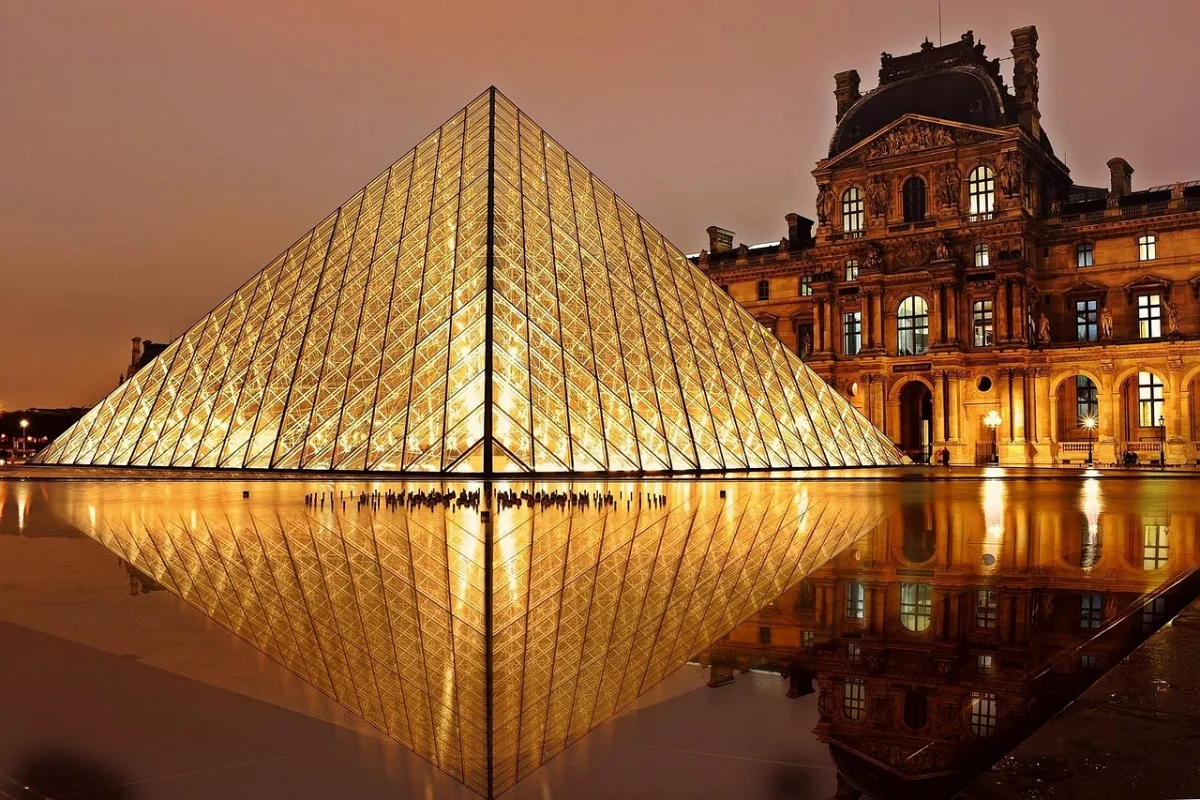 building and  architecture in Paris, France